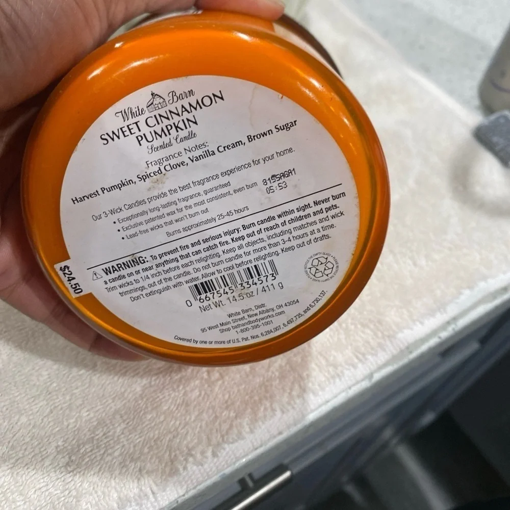 Bath & Body‎ Works/ White SWEET CINNAMON PUMPKIN 3 Wick 14.5 Oz Scented Candle